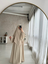 Load image into Gallery viewer, Balloon sleeve Large madina silk Abaya
